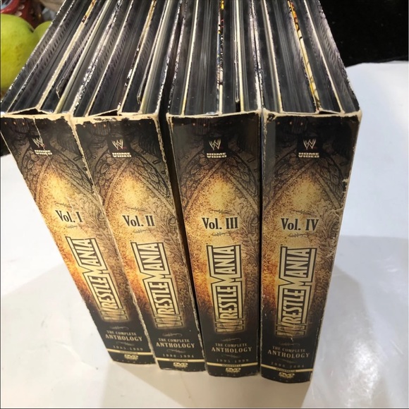 WWE WrestleMania -The Complete Anthology 1985-2004 - Picture 2 of 12